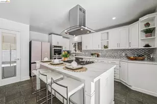 46 Elysian Fields Dr, Oakland, CA 94605 - Photo 14