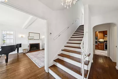 350 Florence Ave, Oakland, CA 94618 - Photo 4