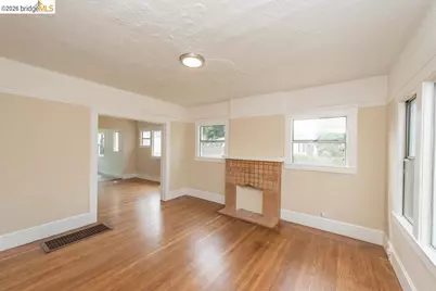 707 Aileen St, Oakland, CA 94609 - Photo 6
