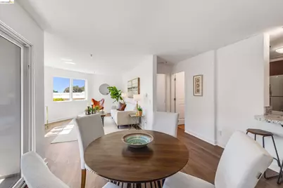 6400 Christie Ave #3212, Emeryville, CA 94608 - Photo 10