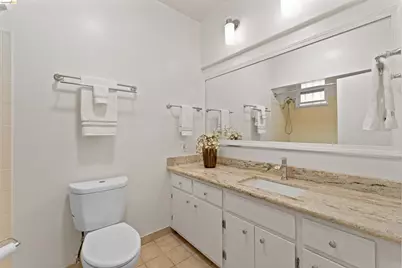 881 Erie St, Oakland, CA 94610 - Photo 6