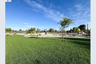 1391 Spring Valley Cmn, Livermore, CA 94551 - Photo 12