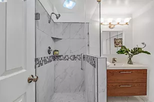 1120 Hollywood Ave, Oakland, CA 94602 - Photo 20