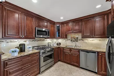 1120 Hollywood Ave #1, Oakland, CA 94602 - Photo 6
