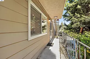 1120 Hollywood Ave, Oakland, CA 94602 - Photo 2