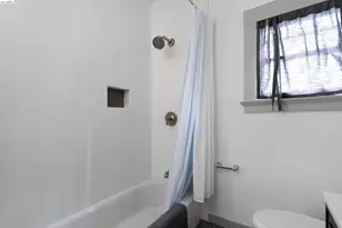 459 Wayne Ave, Oakland, CA 94606 - Photo 18