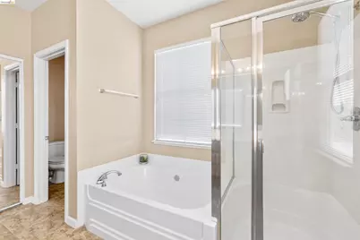 1900 Kern Mountain Way, Antioch, CA 94531 - Photo 32