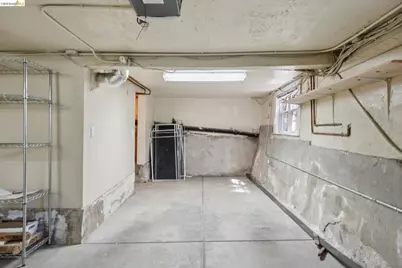976 Grosvenor Pl, Oakland, CA 94610 - Photo 46