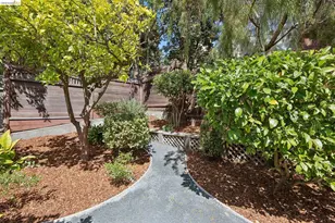 976 Grosvenor Pl, Oakland, CA 94610 - Photo 56