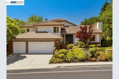 11263 Rolling Hills Dr, Dublin, CA 94568 - Photo 2
