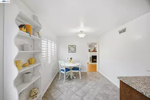 1949 Via Lacqua, San Lorenzo, CA 94580 - Photo 4
