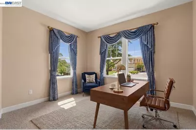 2560 Calabria Ct, Dublin, CA 94568 - Photo 6