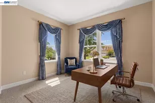 2560 Calabria Ct, Dublin, CA 94568 - Photo 6