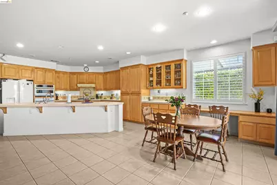 540 Lakeview Dr, Brentwood, CA 94513 - Photo 24