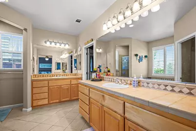 540 Lakeview Dr, Brentwood, CA 94513 - Photo 42