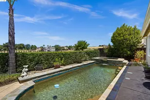 540 Lakeview Dr, Brentwood, CA 94513 - Photo 28