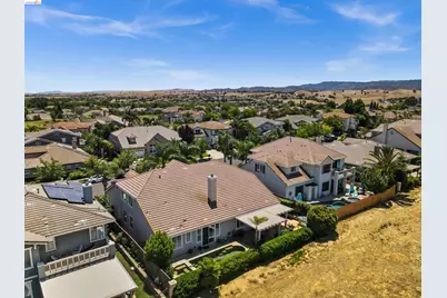 540 Lakeview Dr, Brentwood, CA 94513 - Photo 68