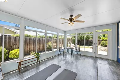 2715 Lyon Cir, Concord, CA 94518 - Photo 16