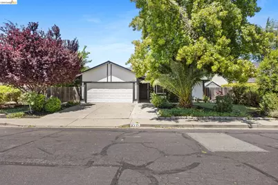 2715 Lyon Cir, Concord, CA 94518 - Photo 2
