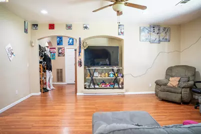 505 Tuscany Ct, Patterson, CA 95363 - Photo 8