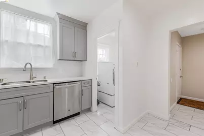 6007 San Pablo Ave, Oakland, CA 94608 - Photo 16