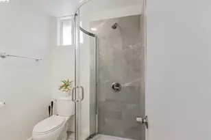 6007 San Pablo Ave, Oakland, CA 94608 - Photo 24