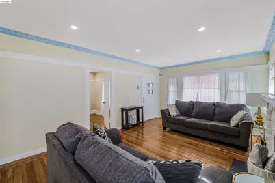 6007 San Pablo Ave, Oakland, CA 94608 - Photo 2