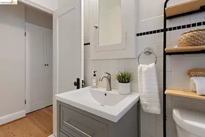 859 Sunnyhills Rd, Oakland, CA 94610 - Photo 24