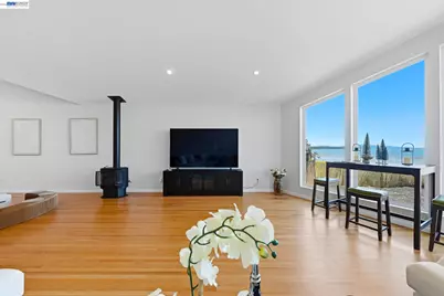 2071 Cypress Ave, San Pablo, CA 94806 - Photo 8