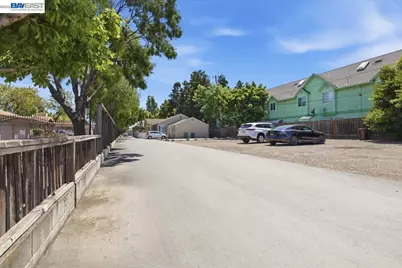 882 Tennyson Rd, Hayward, CA 94544 - Photo 10