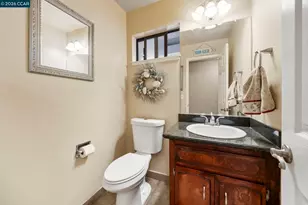 27468 Hayward Blvd, Hayward, CA 94542 - Photo 26