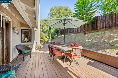 27468 Hayward Blvd, Hayward, CA 94542 - Photo 4