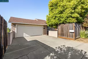 27468 Hayward Blvd, Hayward, CA 94542 - Photo 2