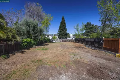 2479 Pacheco St, Concord, CA 94520 - Photo 22