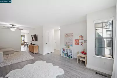 767 Military E, Benicia, CA 94510 - Photo 4