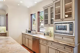 6611 Elverton Dr, Oakland, CA 94611 - Photo 42