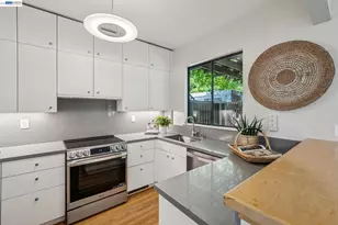 41 Spyglass Hl, Oakland, CA 94618 - Photo 14