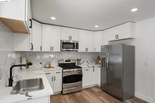 4006 Carrington St, Oakland, CA 94601 - Photo 18