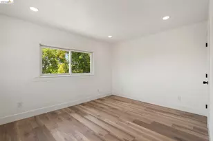 4006 Carrington St, Oakland, CA 94601 - Photo 30