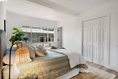 4006 Carrington St, Oakland, CA 94601 - Photo 12