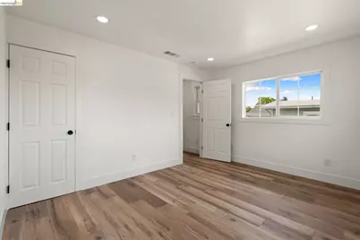 4006 Carrington St, Oakland, CA 94601 - Photo 24