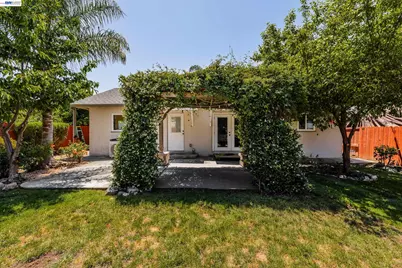 26574 Colette St, Hayward, CA 94544 - Photo 22