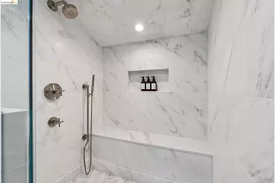 6200 Wood Dr, Oakland, CA 94611 - Photo 50