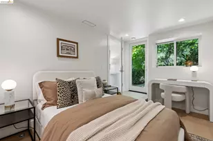 6200 Wood Dr, Oakland, CA 94611 - Photo 18