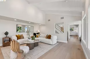 6200 Wood Dr, Oakland, CA 94611 - Photo 20