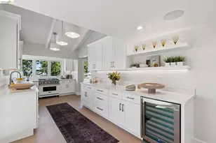 6200 Wood Dr, Oakland, CA 94611 - Photo 32