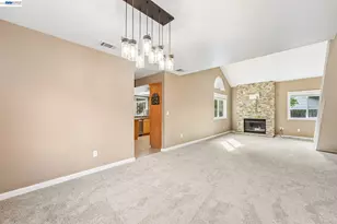 109 Crownpointe Dr, Vallejo, CA 94591 - Photo 8