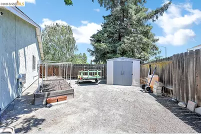 1225 Tarrogana Dr, Tracy, CA 95376 - Photo 26