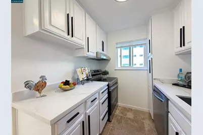 10 Moss Ave #15, Oakland, CA 94610 - Photo 8