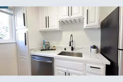 10 Moss Ave #15, Oakland, CA 94610 - Photo 6